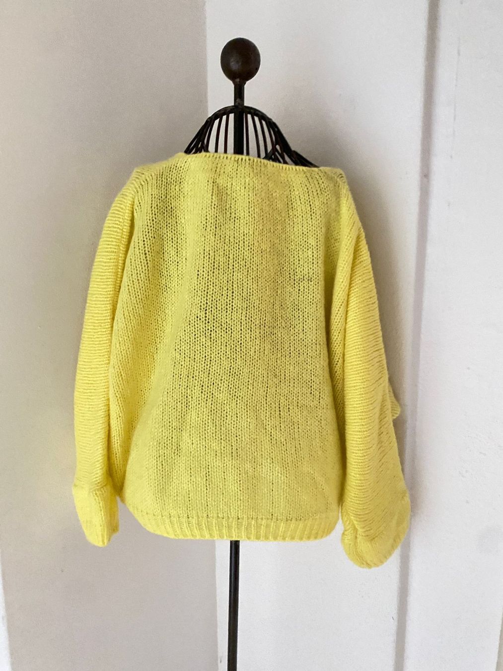 Pulls & Sweat-shirts: Gelber Kuschelpulli - Oversize  Frühling – Neuf (Voir description) à Rothrist par lil_tg5m 1