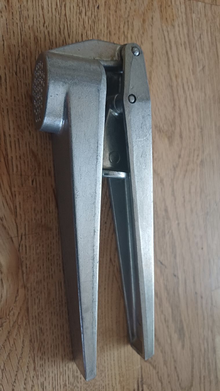 Elettrodomestici da cucina: Knoblachpresse SUSI  – Usato da Flawil venduto da Naphtali 2