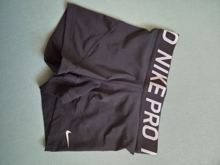Nike Pro Shorts schwarz Damen Sportbekleidung gebraucht