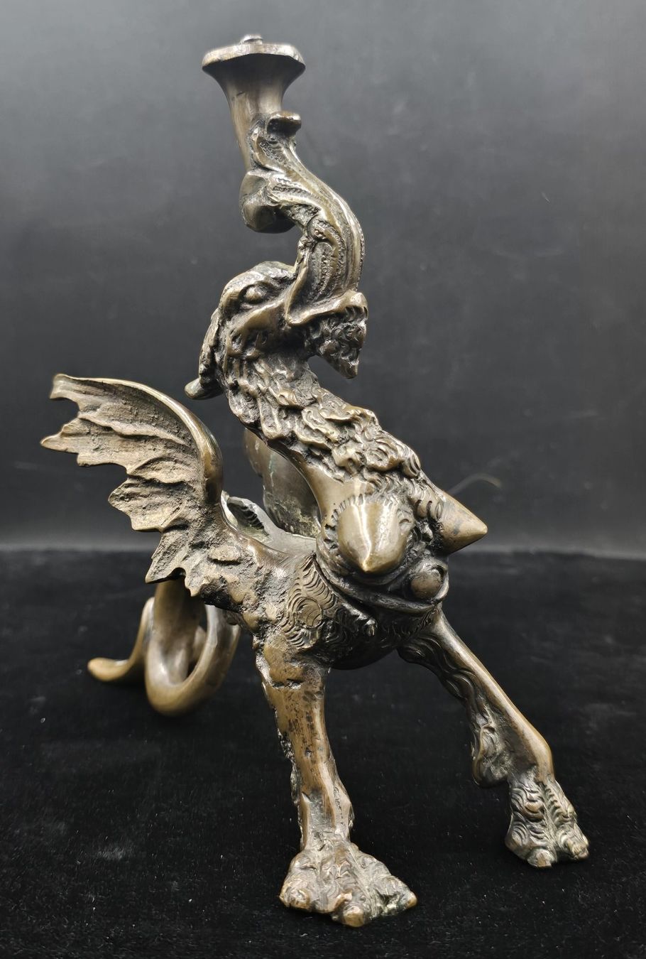 Portacandele: Alter Drachenleuchter, Messingbronze-Kerzenhalter – Usato da Rorschacherberg venduto da snOOpydOg11 1