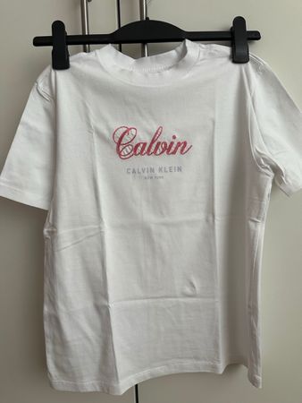 Calvin Klein Jeans T-Shirt weiss – Grösse XS – Rosa Logo