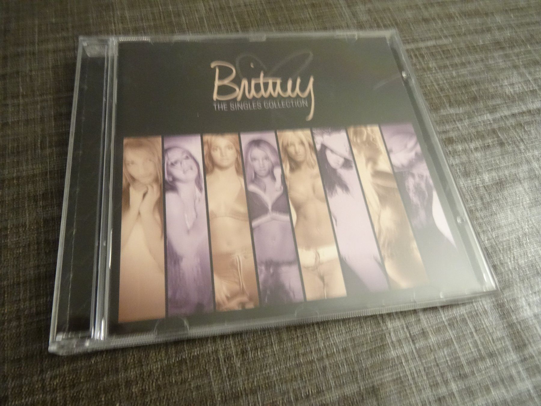 CDs: Britney - The Singles Collection CD – Gebraucht aus Olten von Disc-Ausverkauf