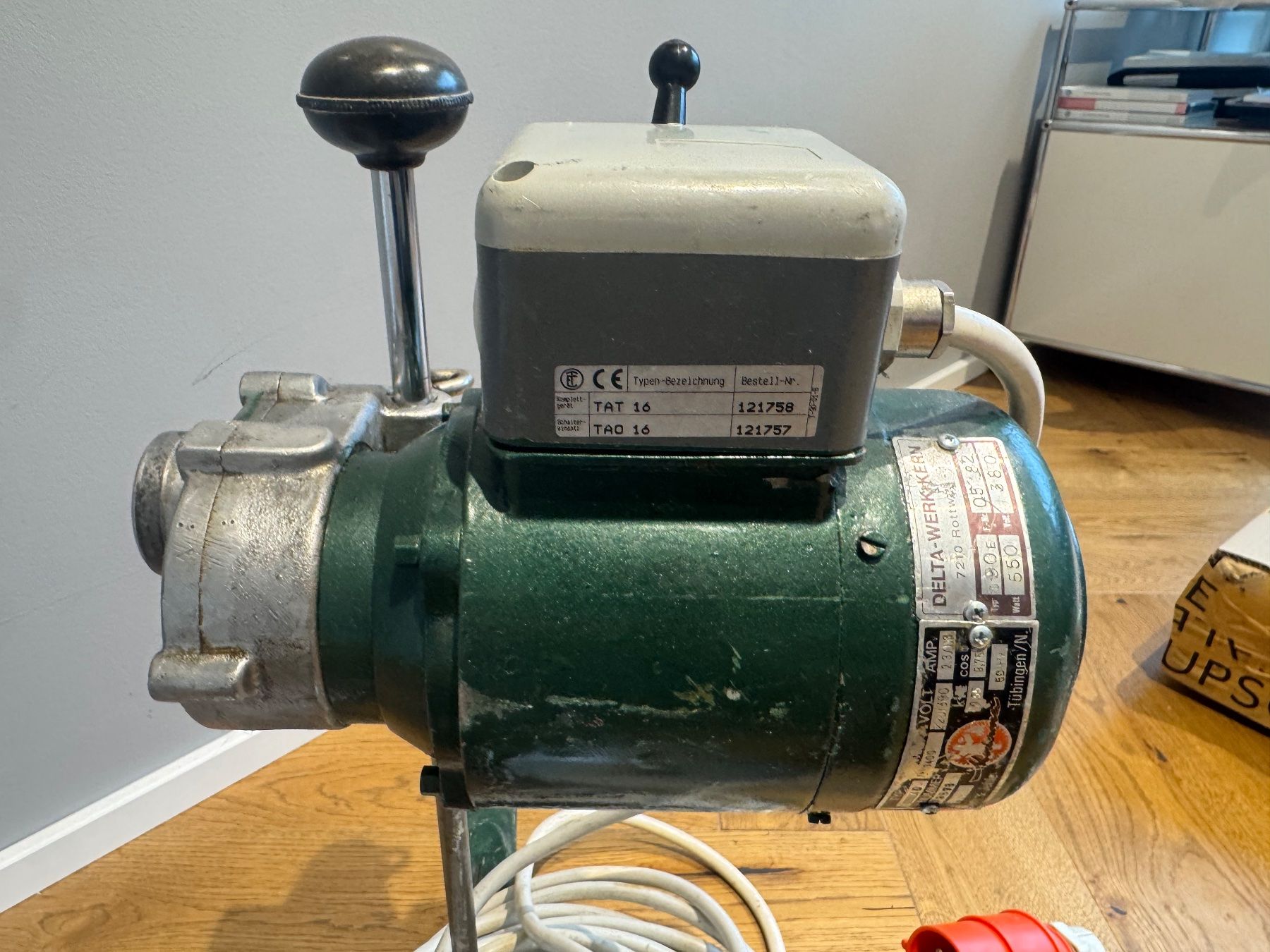 Elettrodomestici da cucina: Gastro Delta Spätzlemaschine D90E – Usato da Dietlikon venduto da HighspeedUmzug 2