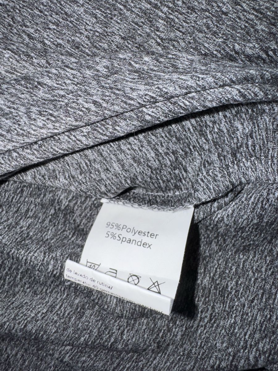 Pulls & Sweat-shirts: Langarm Henley grau – D'occasion à Schaan par kri_tsw8 2