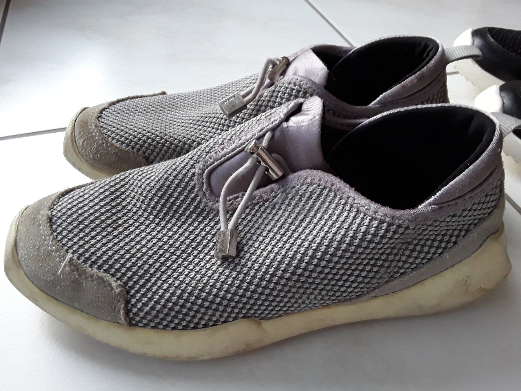 Schuhe für Mädchen: 2 Paar Schuhe made by puzzle gr.35 – Gebraucht aus Heimberg von Samprof 5
