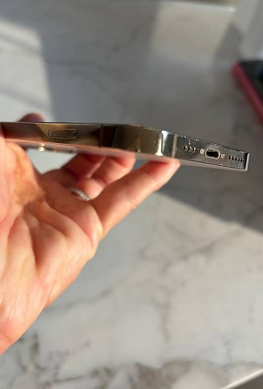 Telefoni cellulari / Smartphones: iPhone 12  – Usato da Pregassona venduto da jan_5827 2