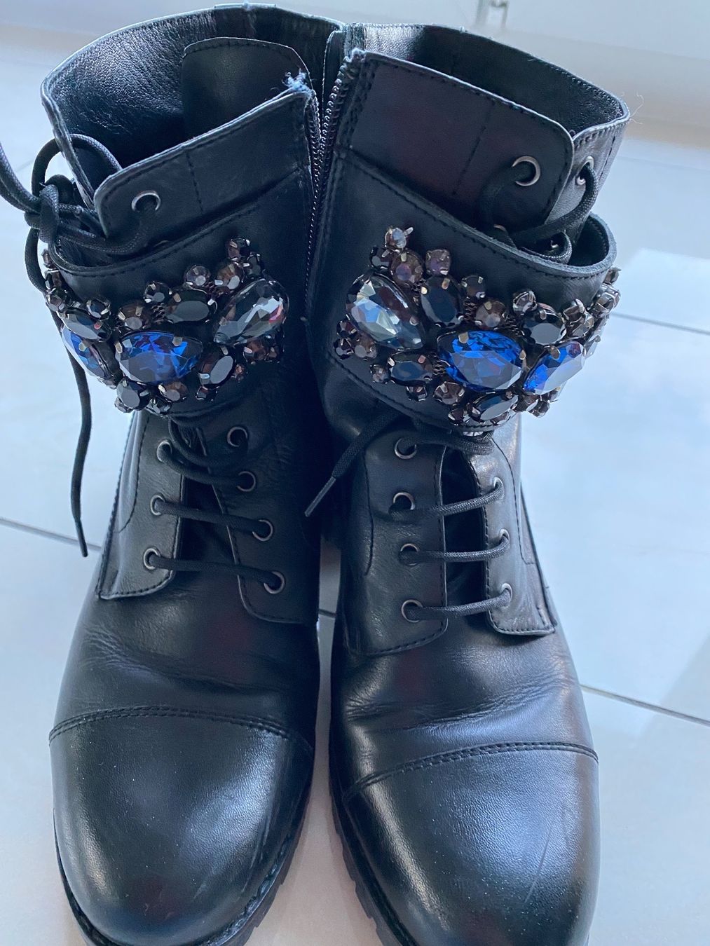 Damenschuhe: Stiefel, Stiefelette, Leder – Gebraucht aus Eiken von jessycat01