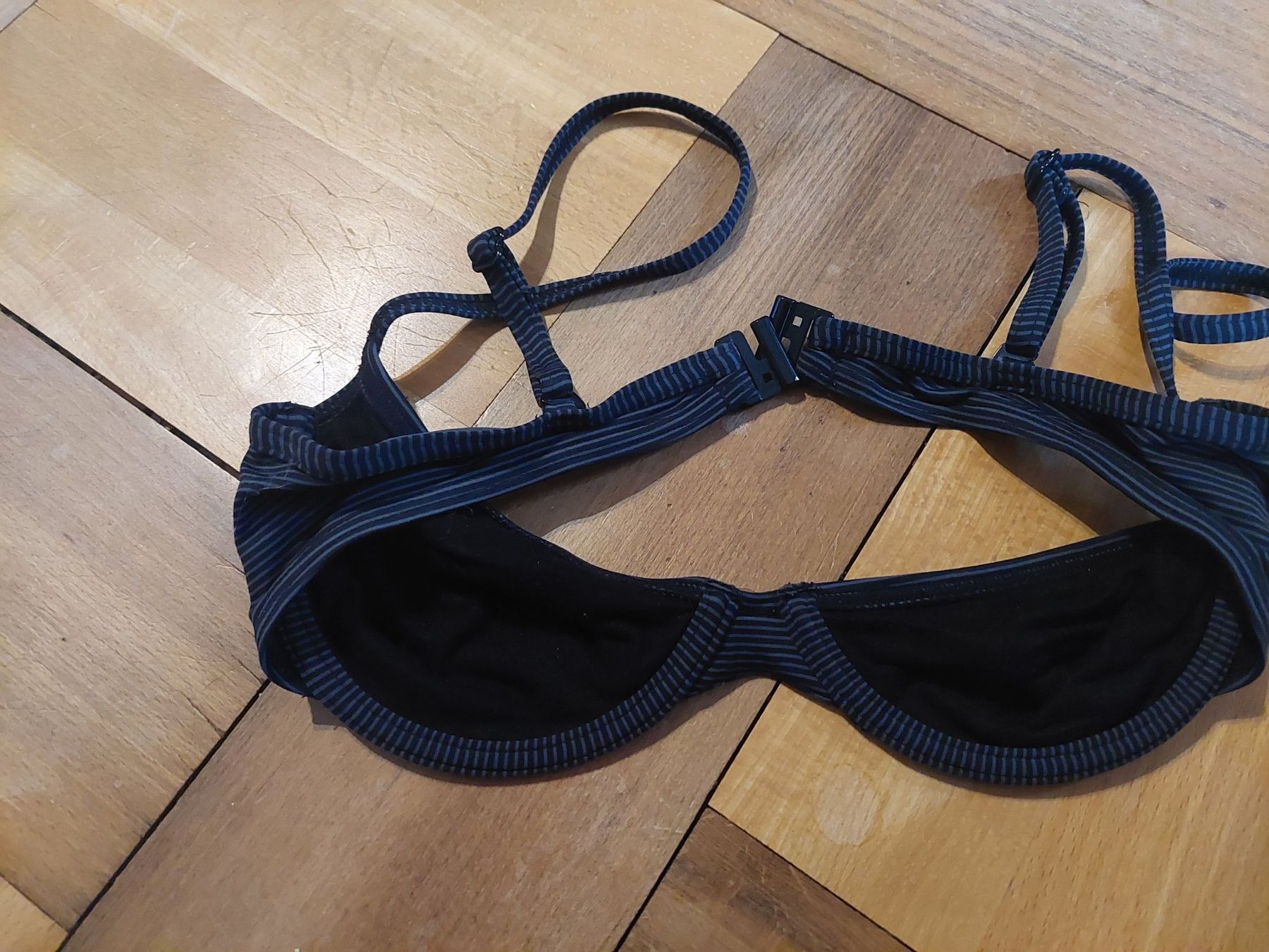 Esprit Maillots de bain & Bikinis: Esprit Bikini Top 36 B – D'occasion à Beckenried par Havacola 7