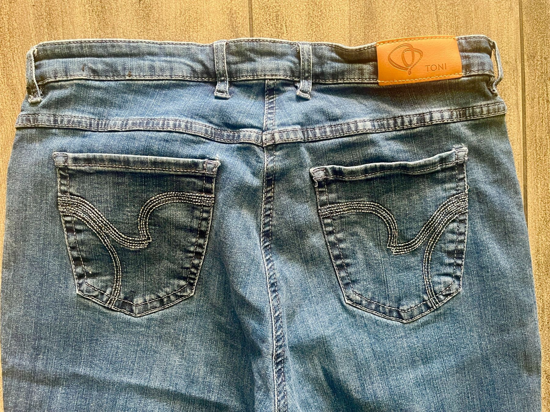 Toni Jeans: Toni Five Pocket- Stretch- Jeanshose, Grösse 40 – Gebraucht aus Strengelbach von Lucaernest 2