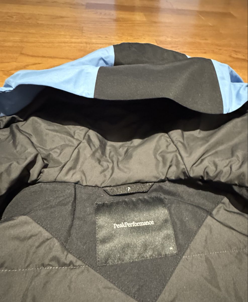 Peak Performance Jacken: Peak Performance Skijacke hellblau schwarz Grösse M – Gebraucht aus Luzern von Seimen31 6