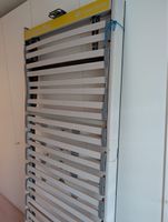 Bettgestell weiss mit Nachttisch und Lattenrost 160x200cm