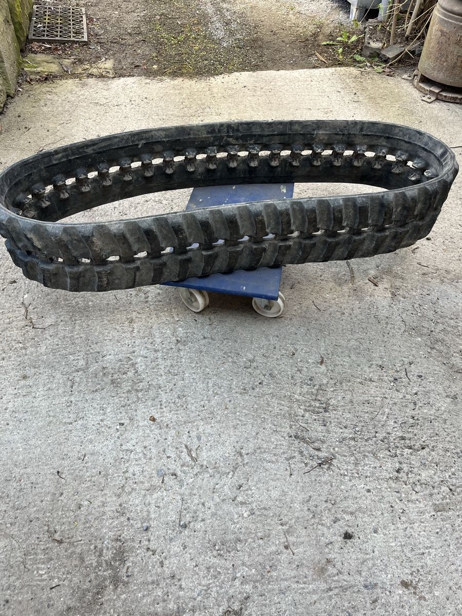 Accessori per altri veicoli: Baggerraupe Bridgestone 230x42x72FP – Usato da Oetwil am See venduto da Batschel