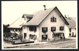 Remetschwil, Geschäftshaus mit Schaufen