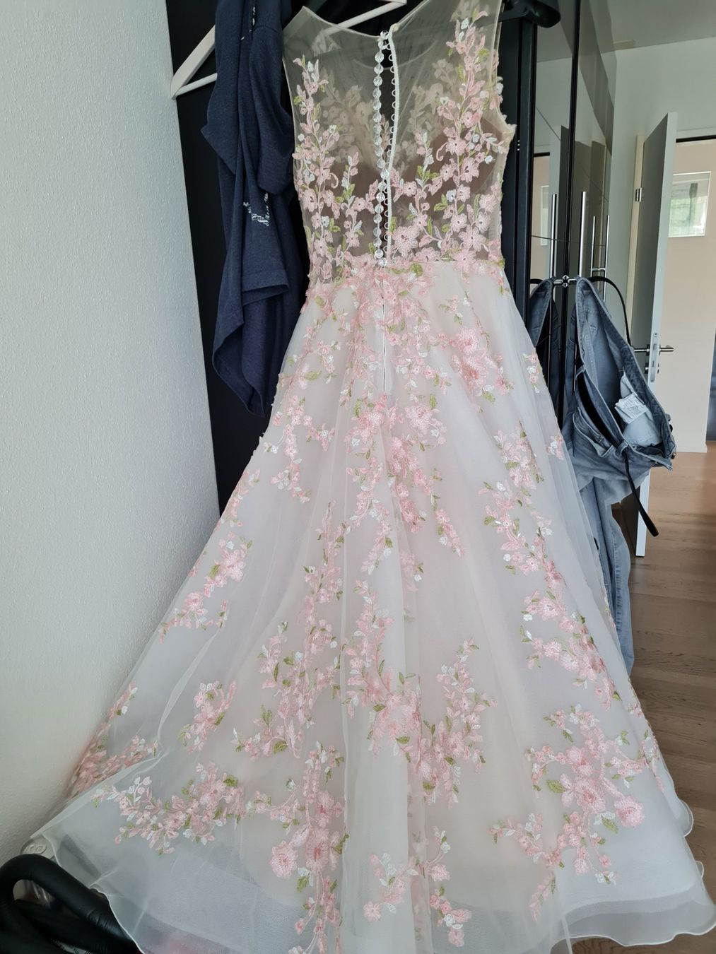 Vestiti: Hochzeitkleid von Cosmobella – Nuovo (secondo la descrizione) da Gommiswald venduto da Iviea 3