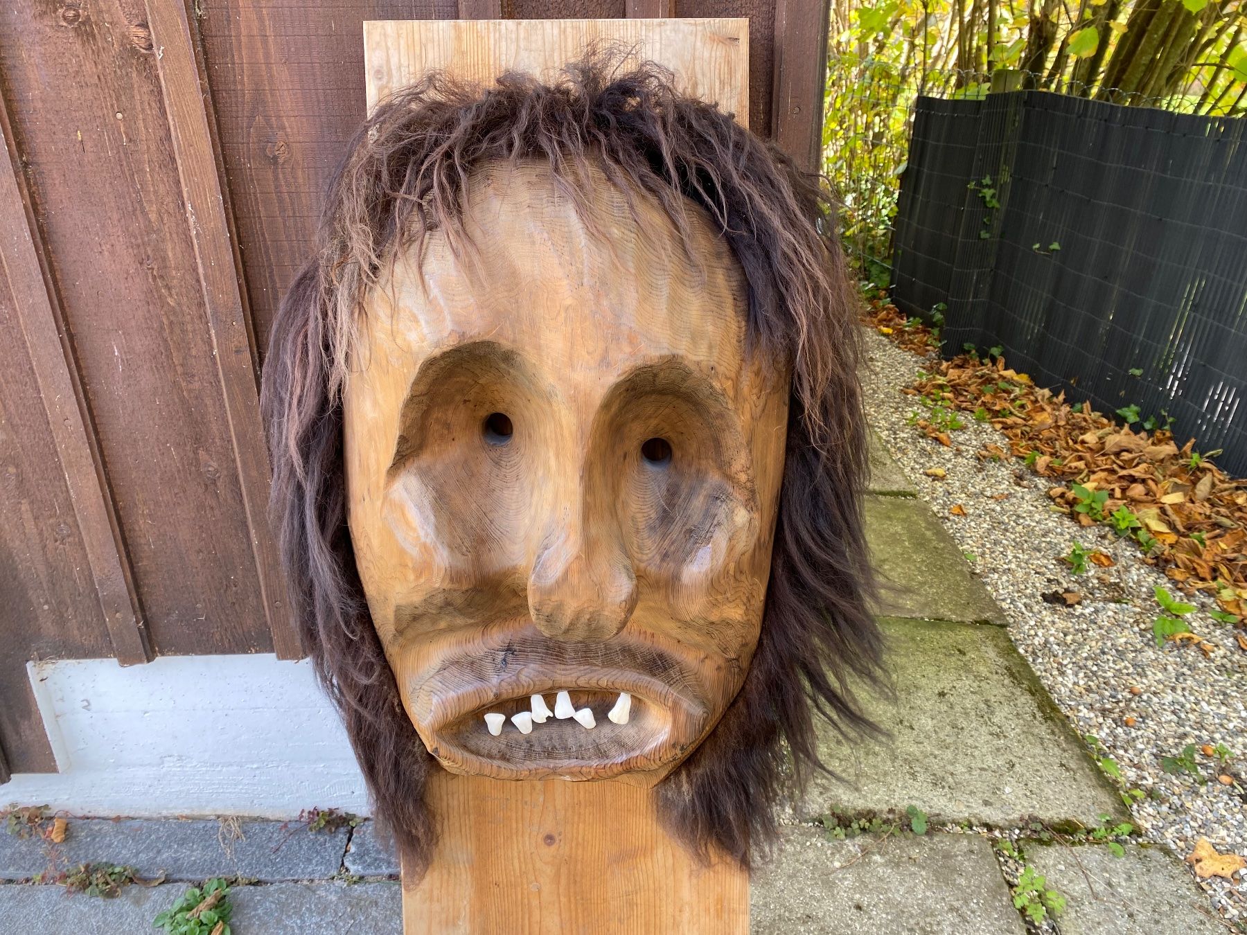Altro in Antiquarato & Arte: wunderschöne riesige Walliser Holzmaske – Usato da Feldbach venduto da Olive1 2
