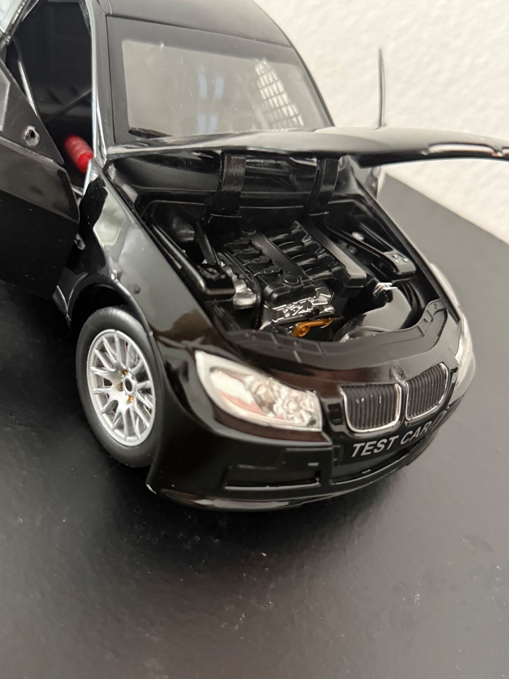 BMW Modellini d'auto: BMW 320Si E90 Test Car 1:18 Gulioy – Usato da Bülach venduto da Meti2023 3