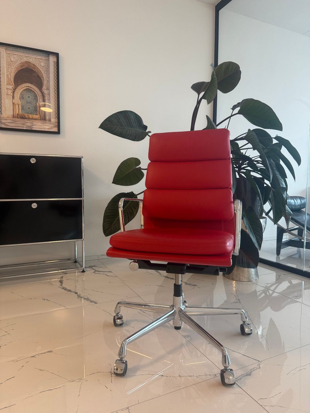 Vitra Sedie: Vitra Eames EA219 Soft Pad Chair – Usato da Oberrieden venduto da Chelios7