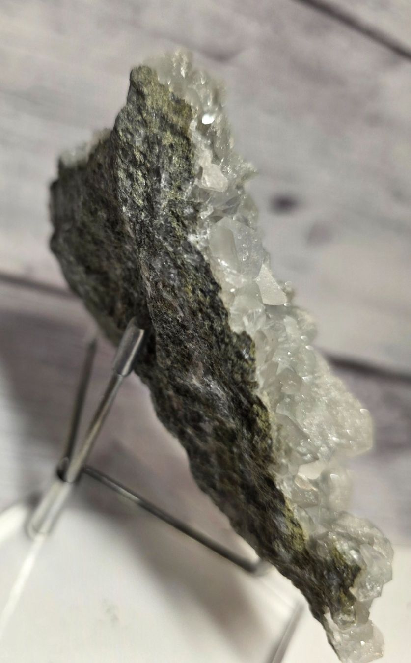Minerali & Pietre curative: Calcit Stufe fluoreszierend 310g – Nuovo e nell'imballaggio originale da Matzingen venduto da Shay_Crystalz 4