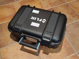 FLIR Transportkoffer ohne Inhalt - ein Verschluss defekt