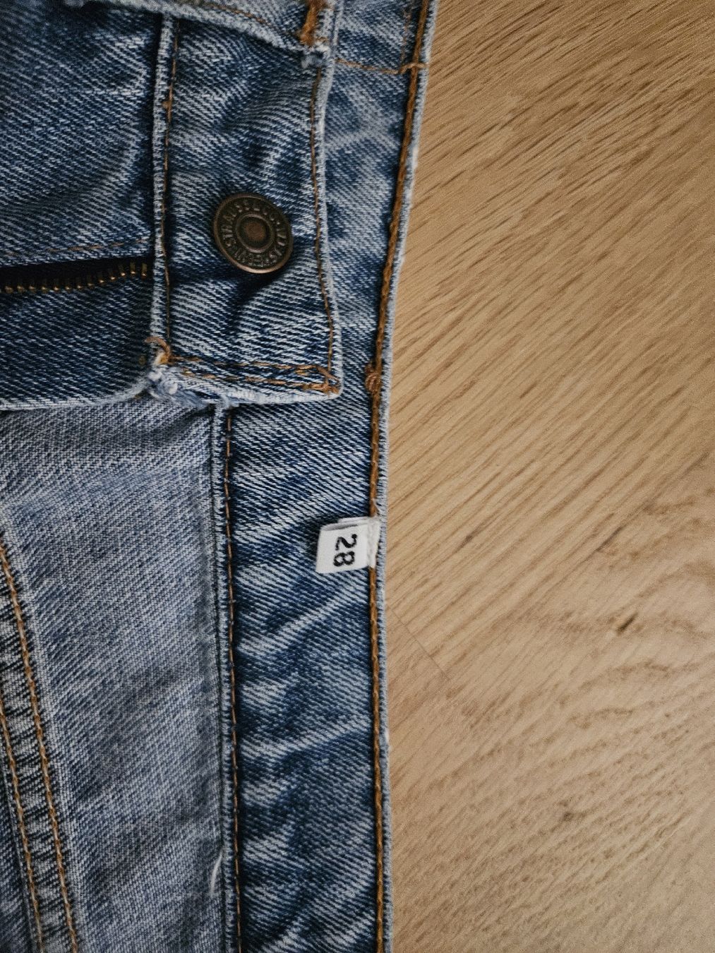 Levi's Pantaloni: Kurze Jeans – Usato da Bern venduto da mir_bs7y 3