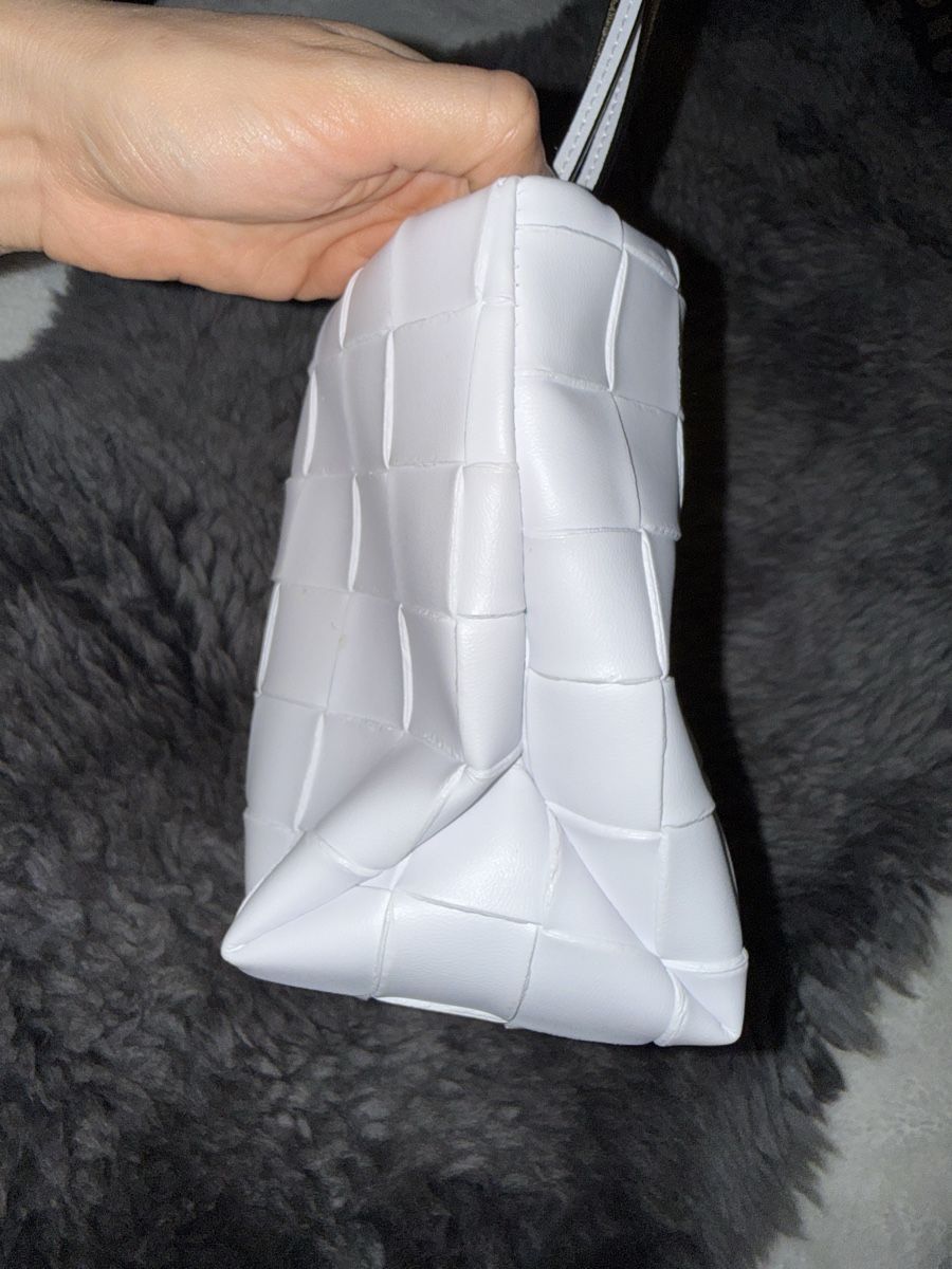 Victoria's Secret Borse: Victoria's Secret White Cosmetic Bag – Nuovo (secondo la descrizione) da Heerbrugg venduto da ines_lopez 4