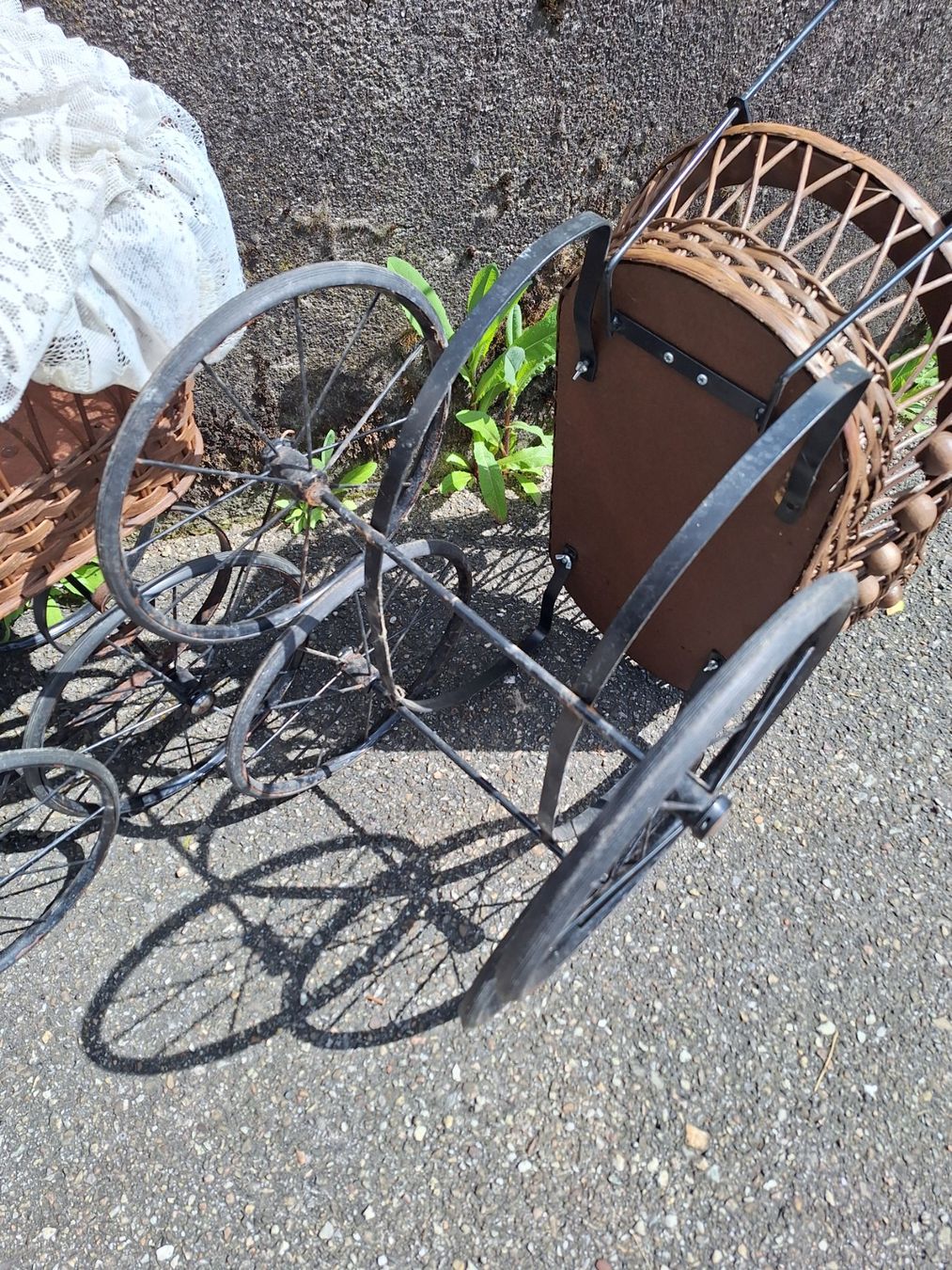 Carrozzine per bambole: 2 STK PUPPENWAGEN VINTAGE – Usato da Huttwil venduto da Kunterbuntli 7