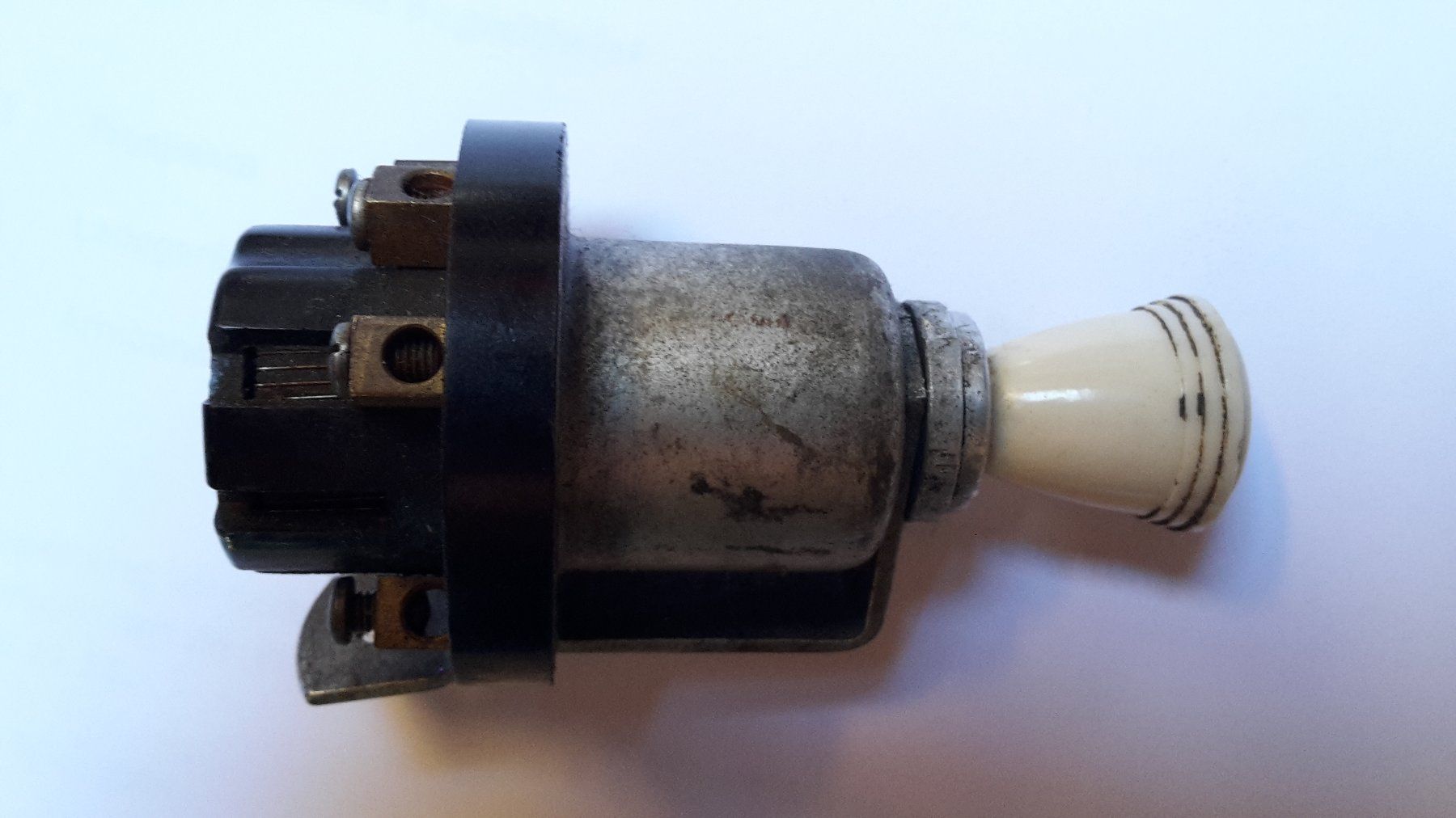 Karmann Alle Autoersatzteile: Lichtschalter zu VW Käfer oder VW Karmann Ghia Oldtimer – Gebraucht aus Hedingen von mg1948_er 2