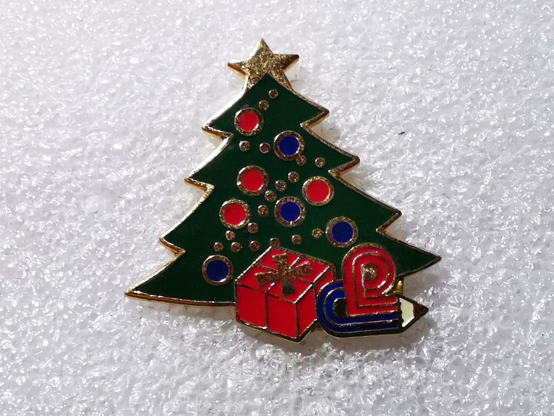 Placchette & Badge: Ansteckpin 59: Papeterie Weihnachtsbaum – Usato da Oppligen venduto da Pin-Fall-Shop
