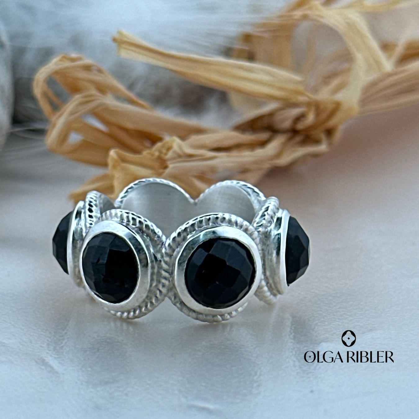 Olga Ribler Anelli: Silberring mit Onyx, Gr. 57 – Nuovo (secondo la descrizione) da Luzern venduto da MonikaS03 3