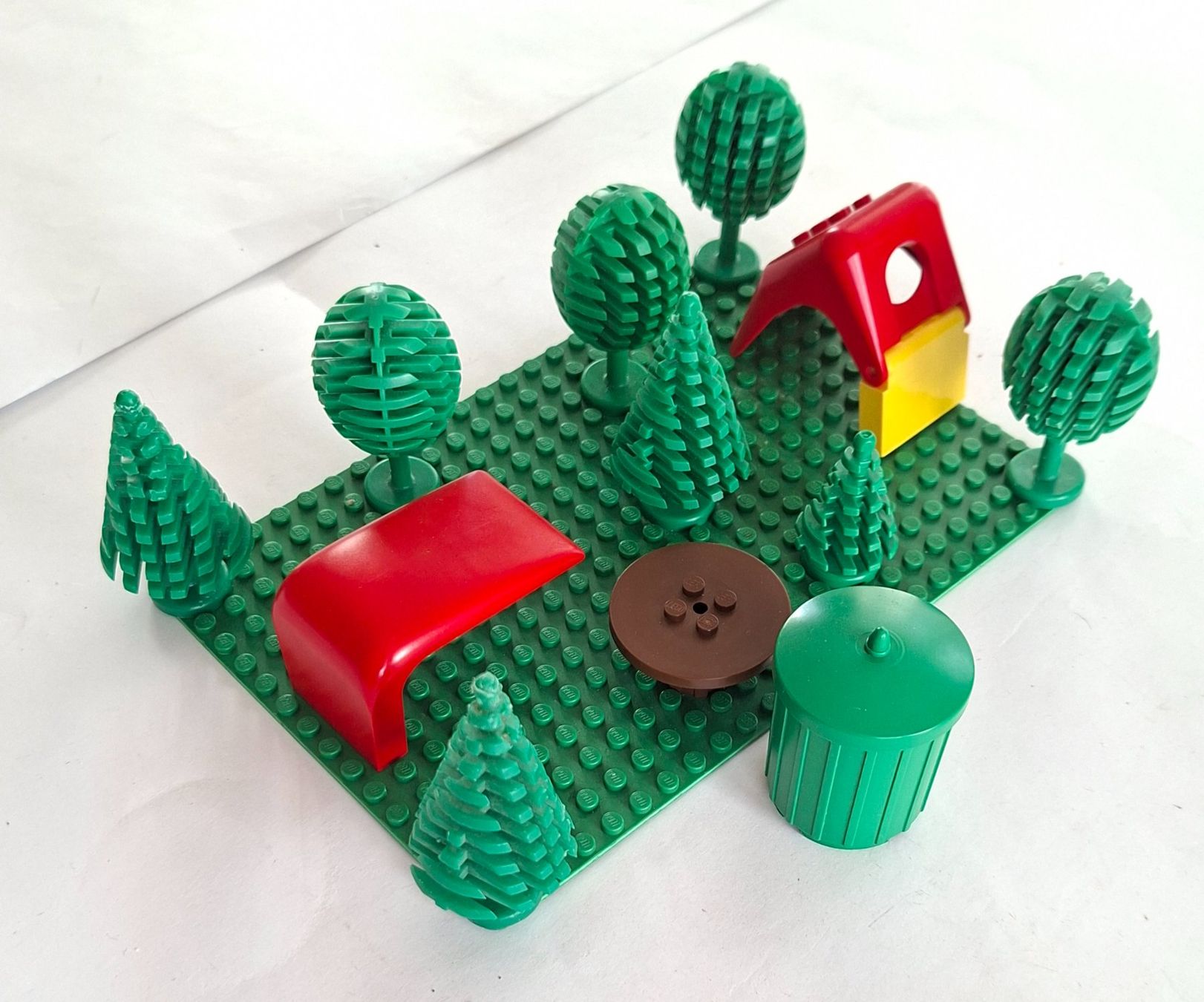 Lego Kit di costruzioni: Vintage LEGO mit Bäumen u. a. – Usato da Opfikon venduto da Diversamente