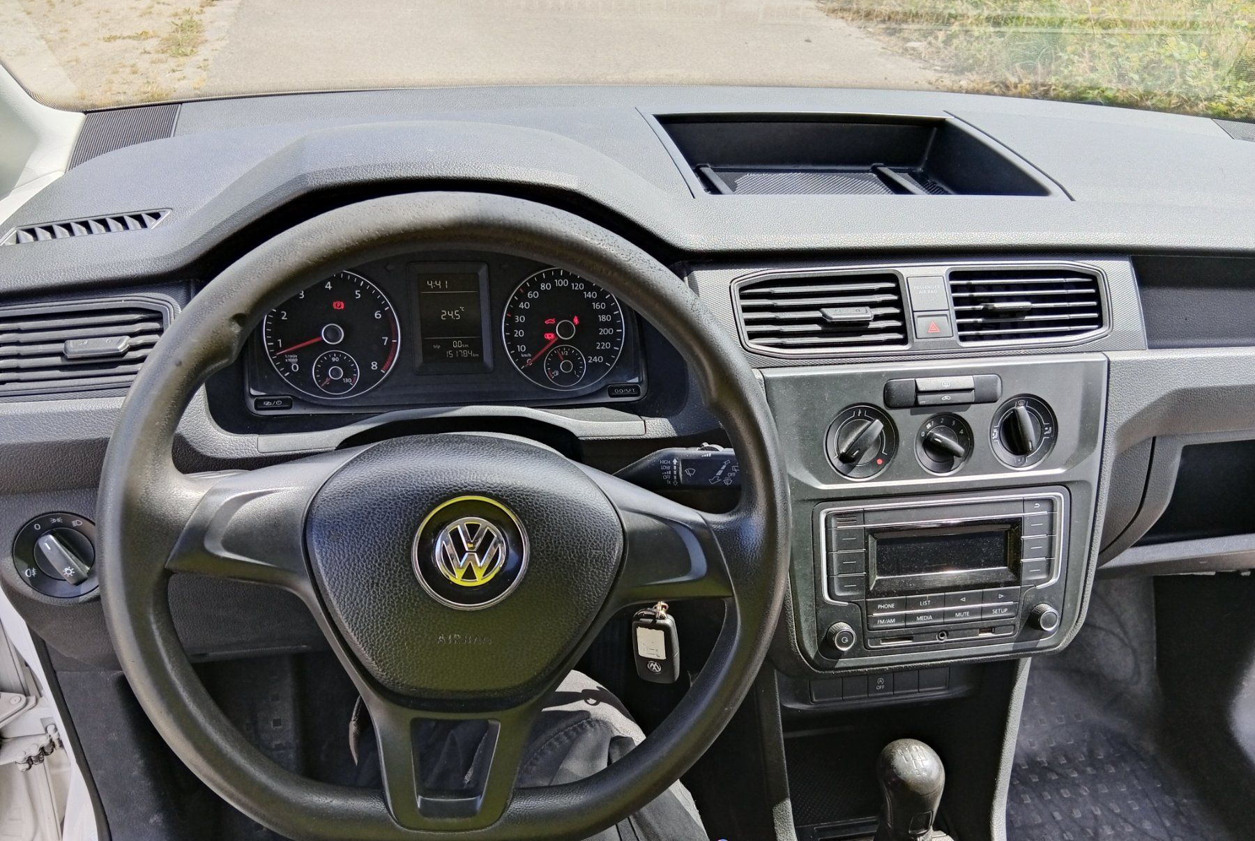 VW Veicoli commerciali: VW Caddy 4  1.2  Sortimo-Gestell / Scheckheftgepflegt – Usato da Rafz venduto da Ewaldino 9
