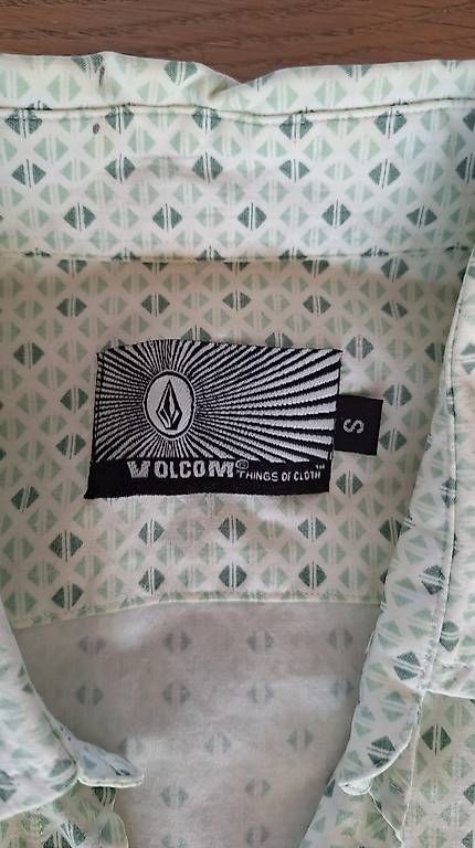 Camicie: Volcom Hemd kurzarm – Usato da Heiden venduto da Trulli77 2