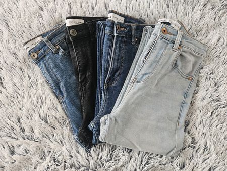 Lot 4 jeans Bershka taille 36, bon état 