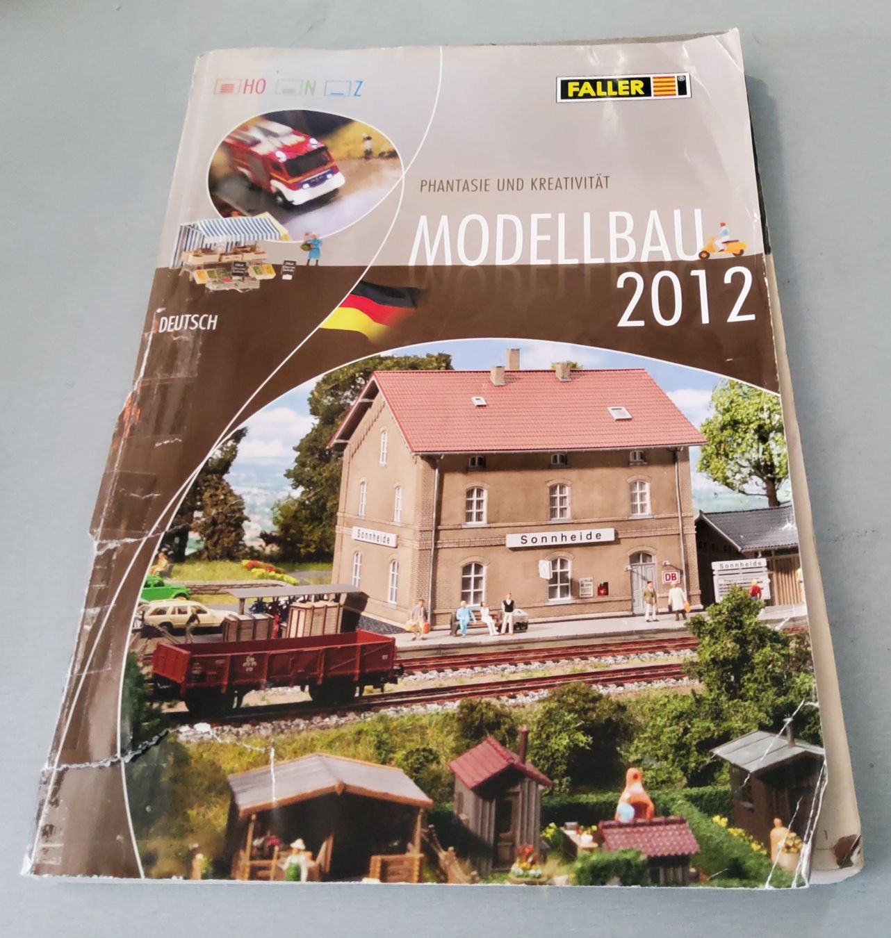 Faller Trains électriques: FALLER MODELLBAU-Katalog 2012 H0 – D'occasion à Grüningen par VENOM59