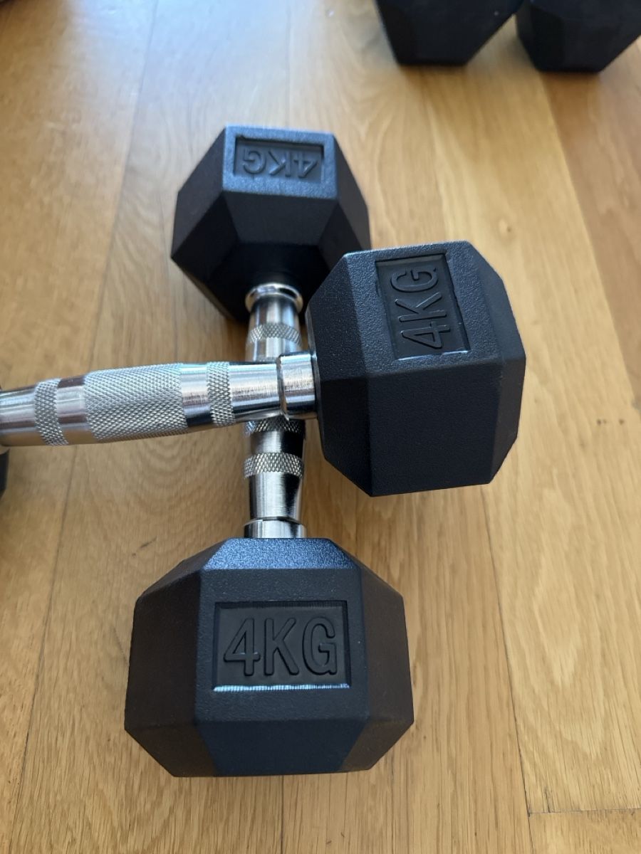 Manubri & Pesi: 4kg dumbbells – Usato da Zürich venduto da _ade_