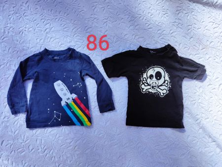 Gr. 86 T-Shirt Totenkopf und Sweatshirt Rakete