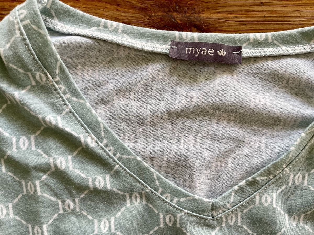Maglioni & Felpe: schönes myae Shirt – Usato da Buchrain venduto da Sunny026 1