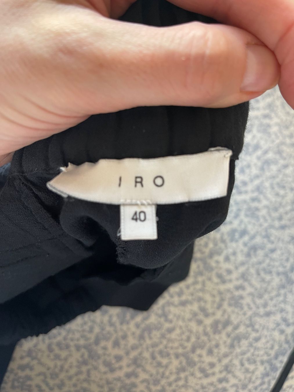 Iro Pantaloni: Schwarze Damen Shorts von IRO, Gr. 38 – Usato da Zizers venduto da sarah_1987 5