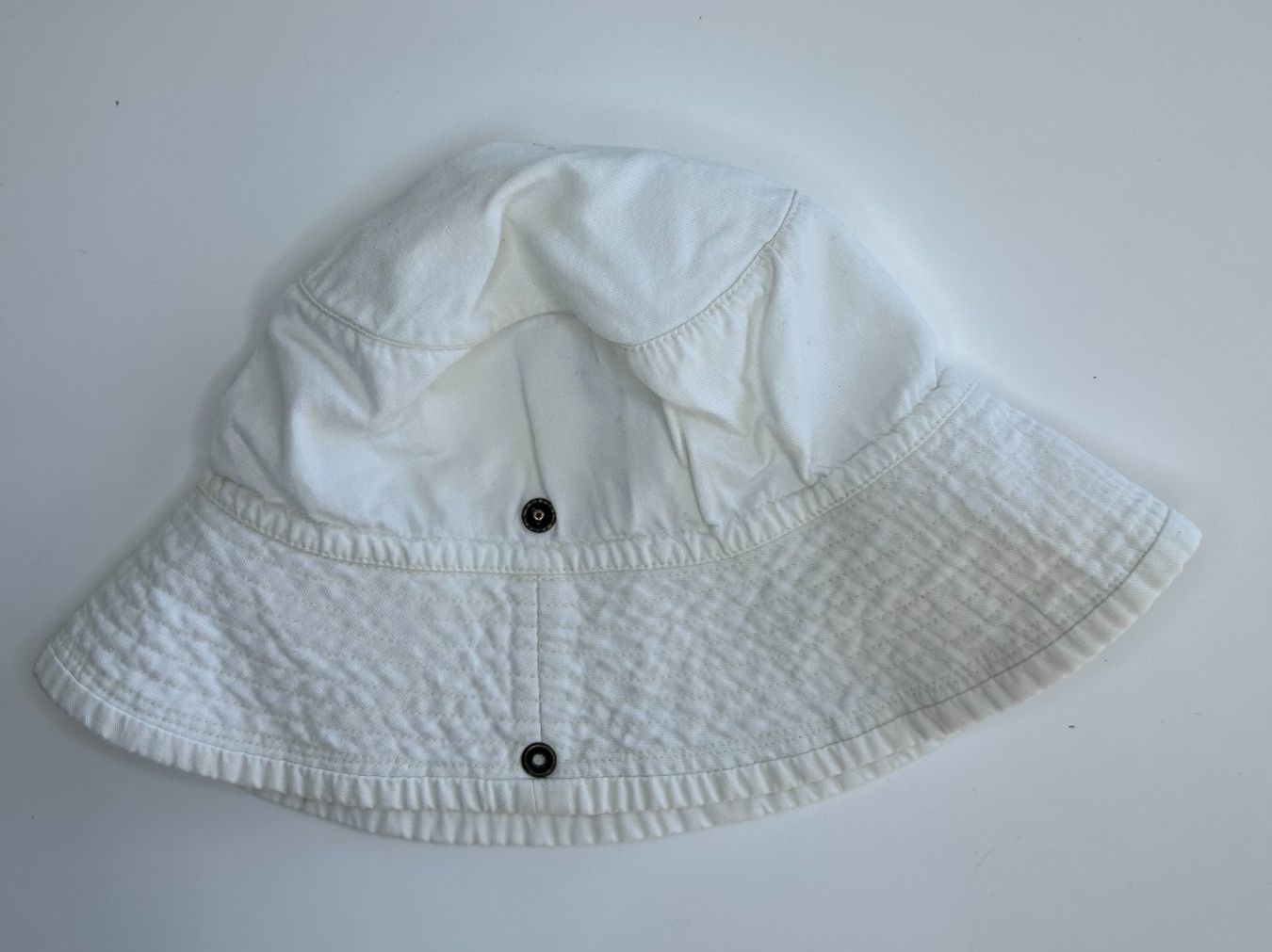 H&M Copricapi, berretti & cappellini: Vintage Bucket Hat – Usato da St. Gallen venduto da look-twice 2