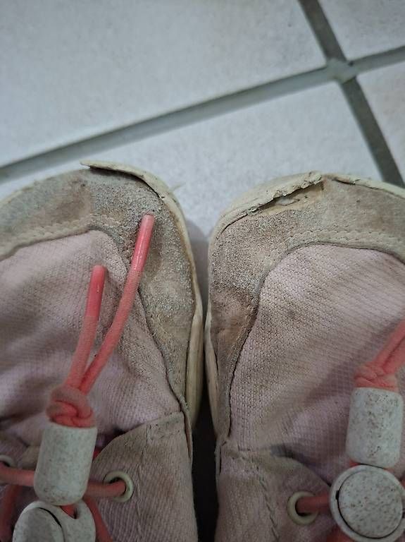 Scarpe per ragazze: Wildling Gr. 27 rosa – Usato da Uznach venduto da Criistiina 2