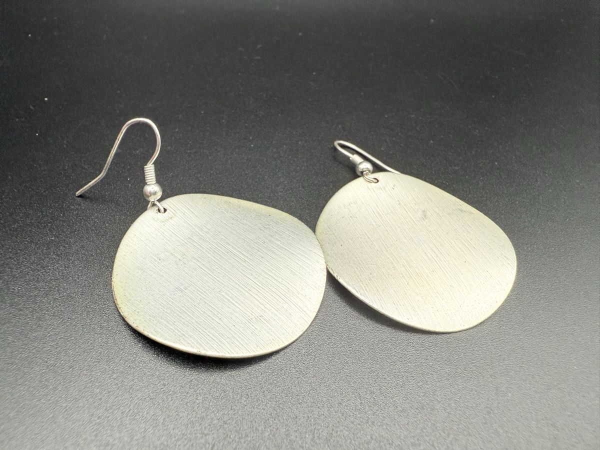 Orecchini pendenti & Orecchini a lobo: Silberfarbene Ohrhänger, Minimal-Stil – Usato da Lamone venduto da LaCantinaMagica 4