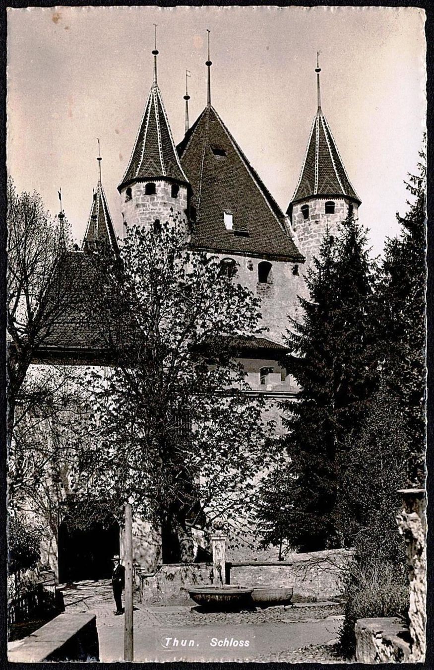 Cartoline postali: 1943_AK Schloss Thun – Usato da Thun venduto da Nissan