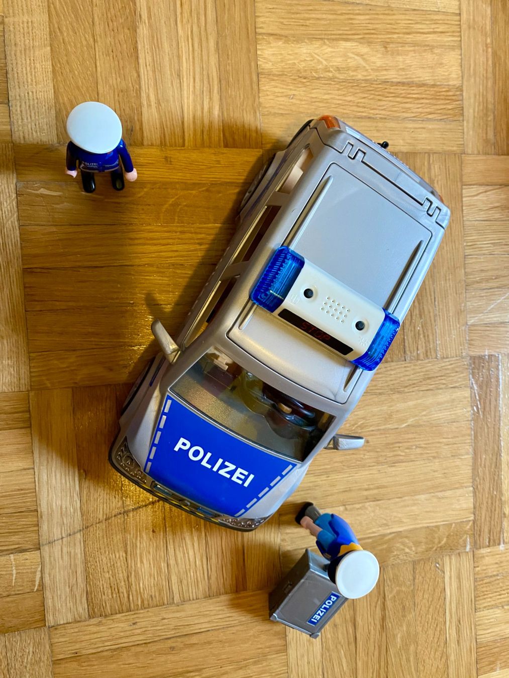 Playmobil Spielzeuge: playmobil polizeiauto 6873 – Neu und originalverpackt aus Lachen SZ von  3