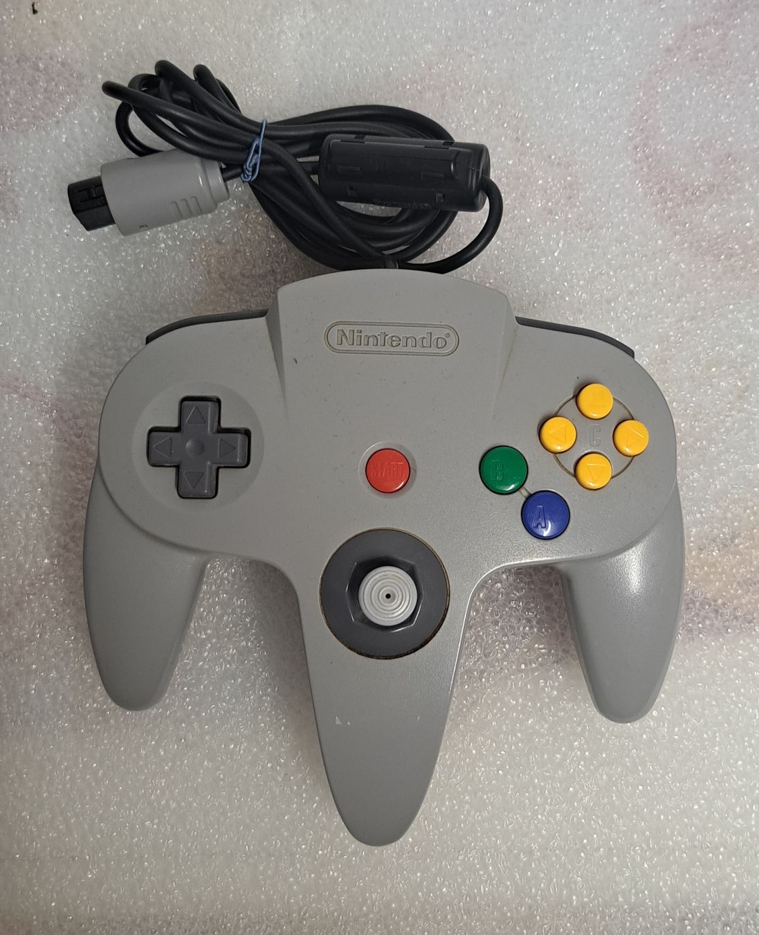Nintendo Console: Nintendo 64 mit 1 controller und Kabel  – Usato da Biel/Bienne venduto da Sasha4u 1