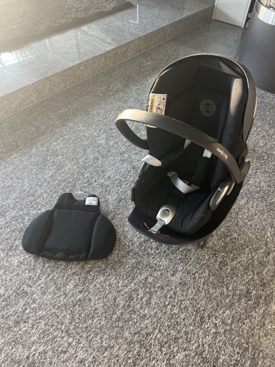 Maxi-Cosi Auto-Kindersitze: Maxicosi mit Isofix Station – Gebraucht aus Rotkreuz von roschoni