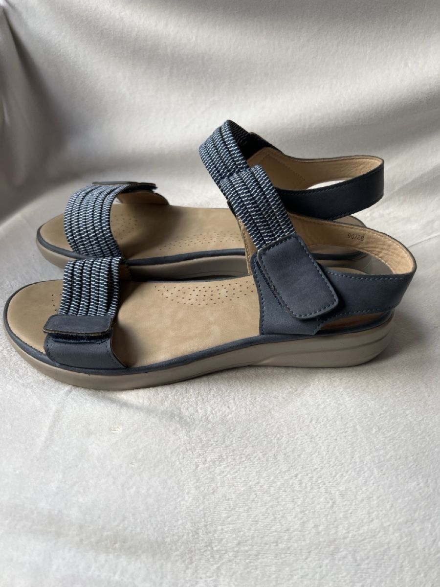 Chaussures femmes: Sandalen  – D'occasion à Mörel par Emozia 3