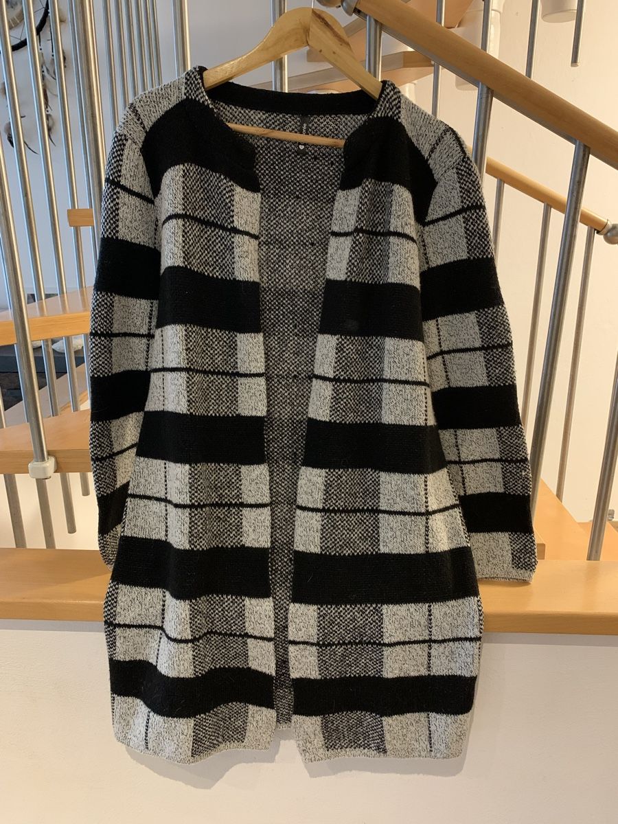Gilets & Westen: Jaquette à carreaux noirs Chicorée taille S – Gebraucht aus Perroy von barballalla