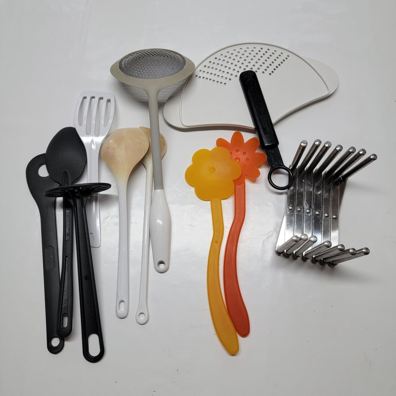 Set di posate: Küchenutensilien Kochen Kochutensilien – Usato da Zuzwil SG venduto da Cali67