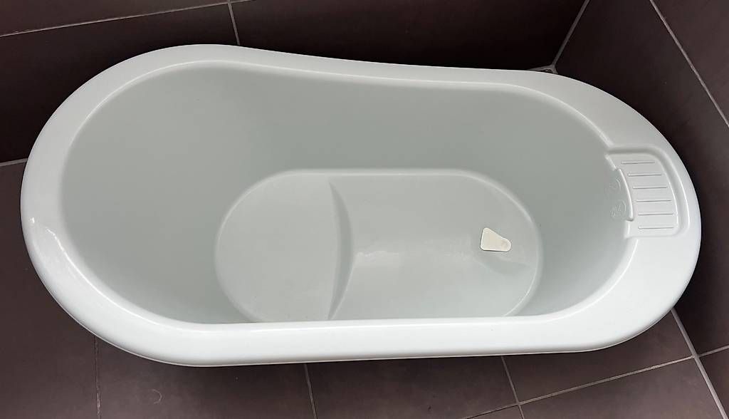 Tutto per il bagno: Baby Badewanne – Usato da Steinen venduto da PavlaP