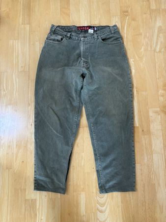 Olive green Levi’s sliver tabs